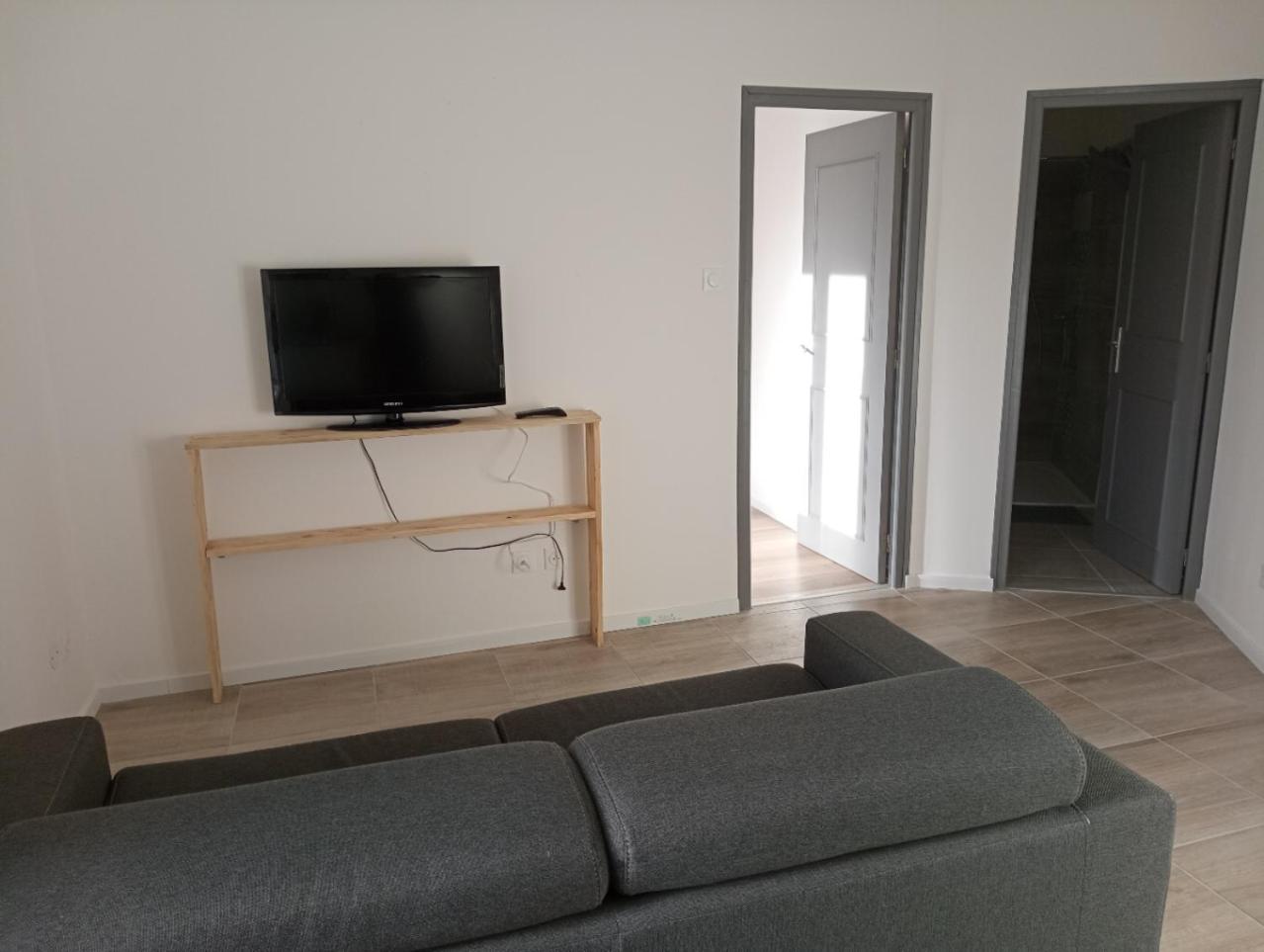 Appart Proche Toutes Commodites Souvigny 외부 사진